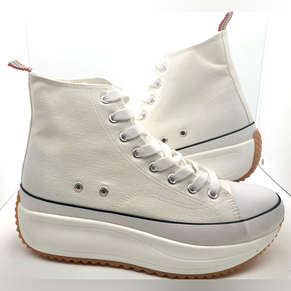 Madden Girl Winona - NWT